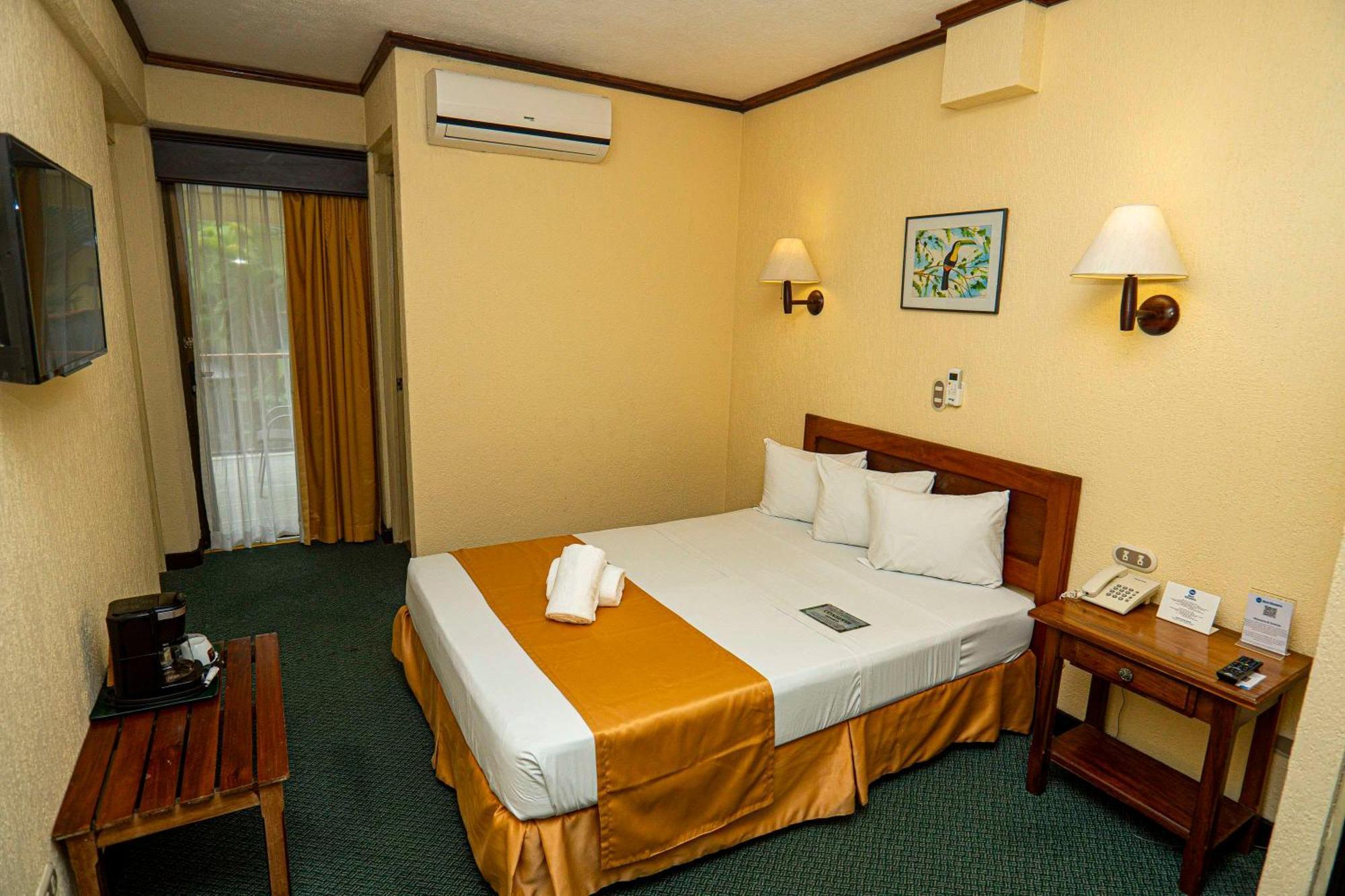 Best Western Hotel & Casino Kamuk Мануэль-Антонио Экстерьер фото